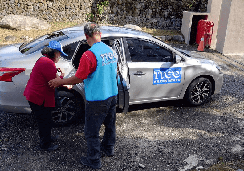 福斯商旅攜手台灣微光行動協會，推出「福祉通」無障礙車輛預約平臺